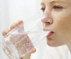 Минеральная вода при лечении запоров